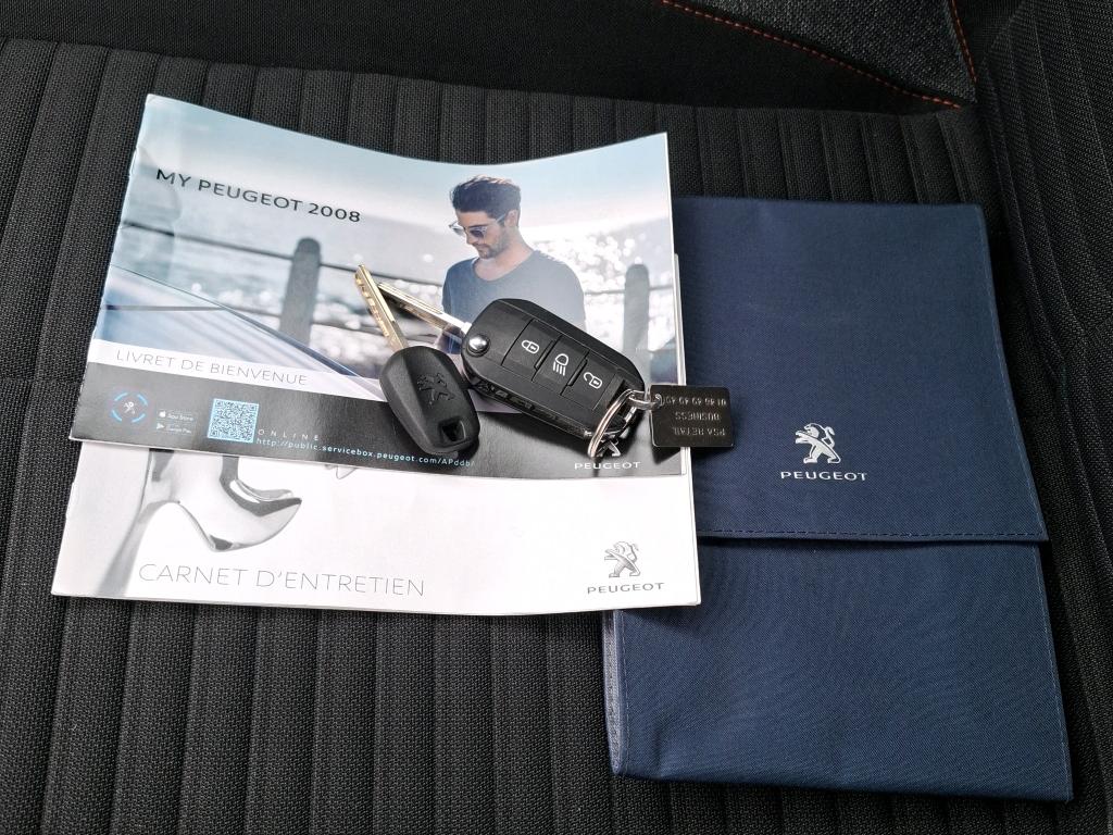 Peugeot 2008 BlueHDi 130 S&S EAT8 Active Business 2021