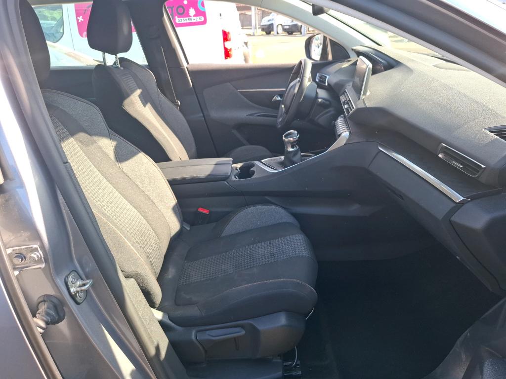Peugeot 5008 BlueHDi 130ch S&S BVM6 Active Pack 2022