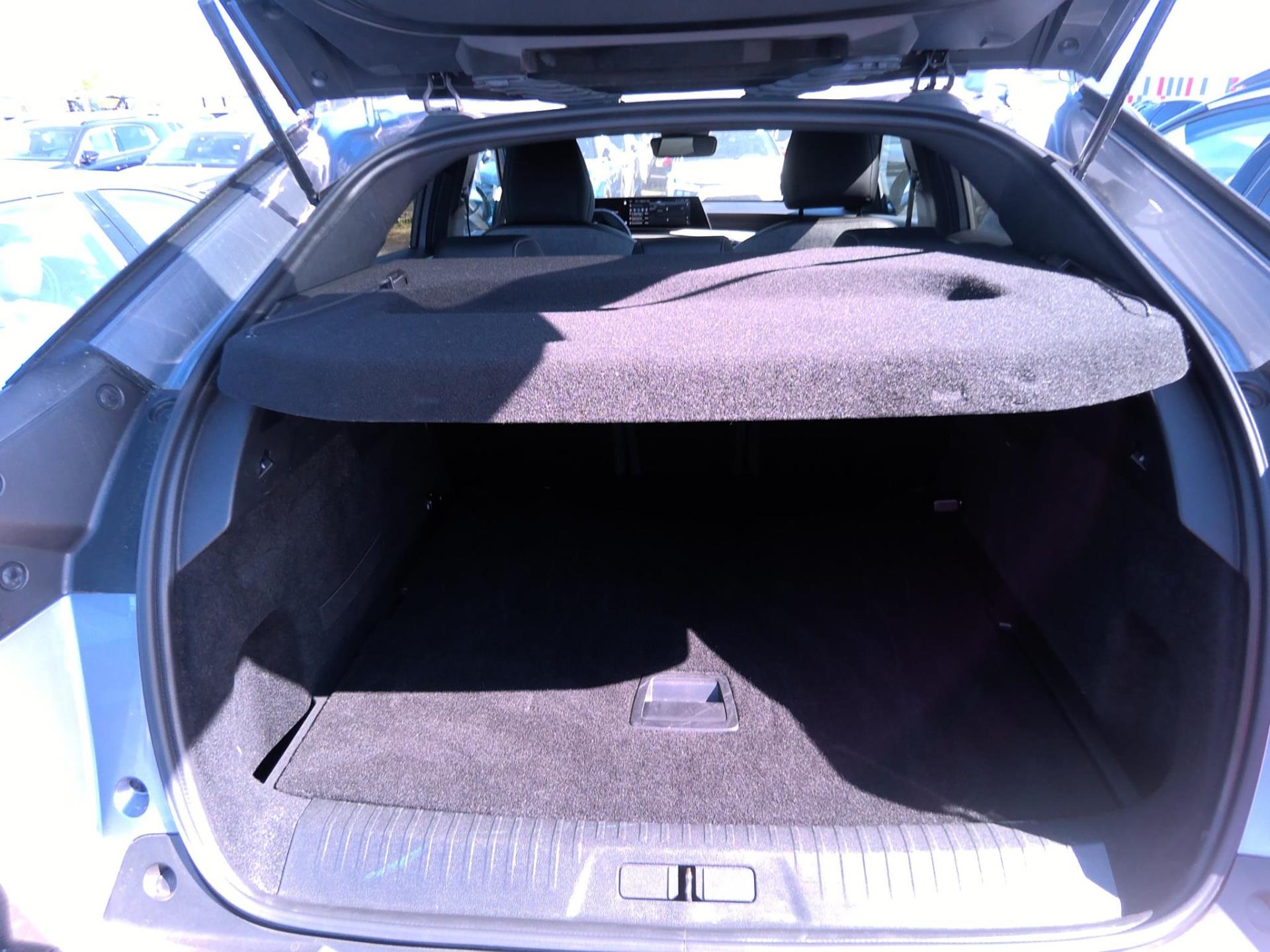 Peugeot 3008 Hybrid 145 e-DCS6 Allure 2025