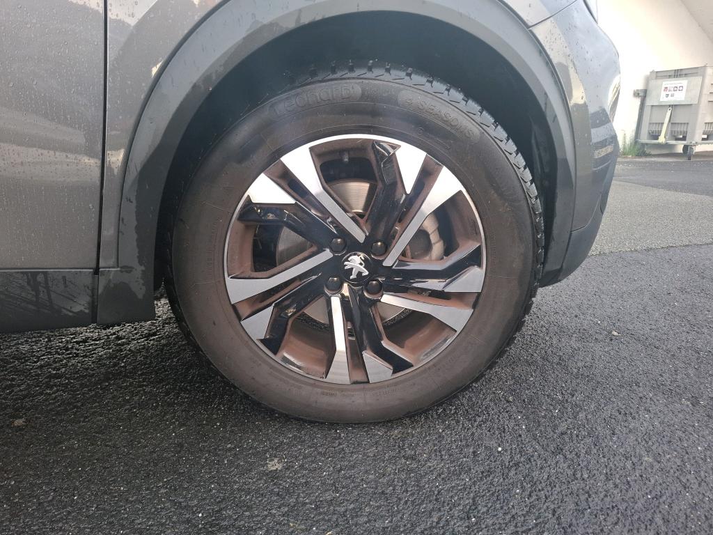 Peugeot 2008 BlueHDi 130 S&S EAT8 Allure Pack 2022