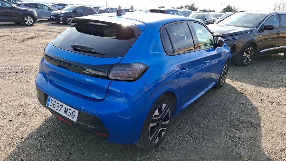 Foto Peugeot 208 8