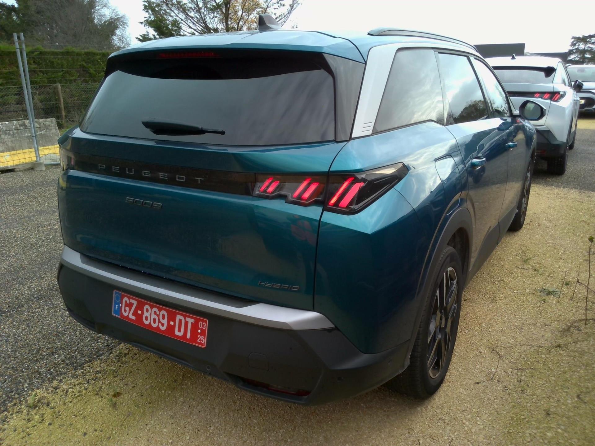 Peugeot 5008 Hybrid 136 e-DCS6 Allure 2024