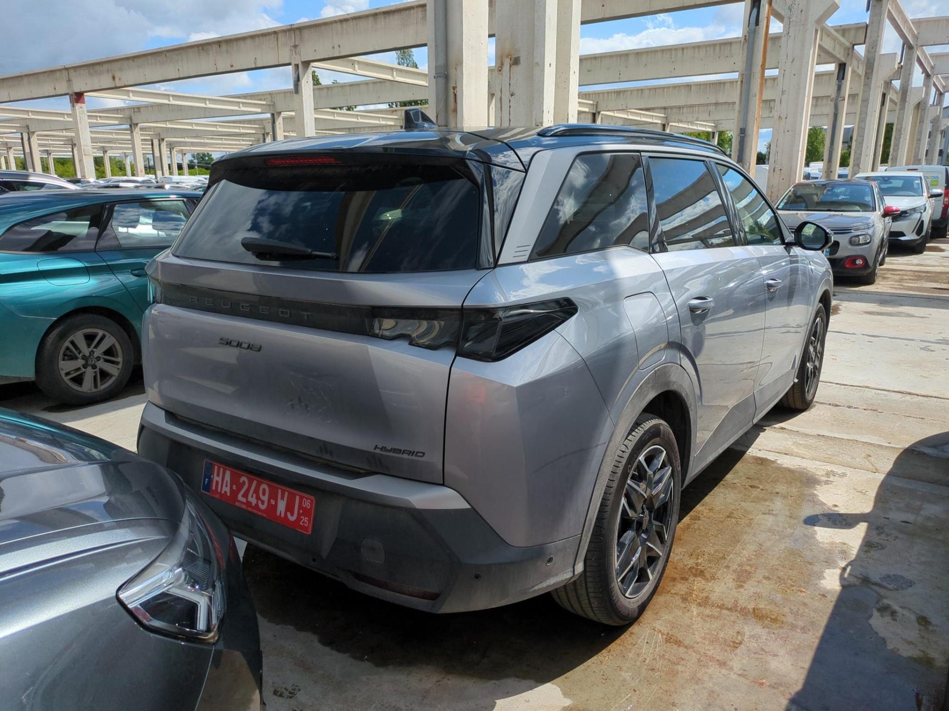 Peugeot 5008 Hybrid 136 e-DCS6 GT 2024