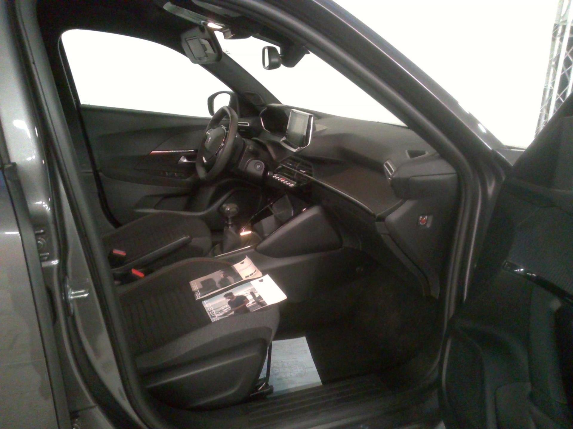 Peugeot 2008 PureTech 130 S&S BVM6 Active Pack 2022