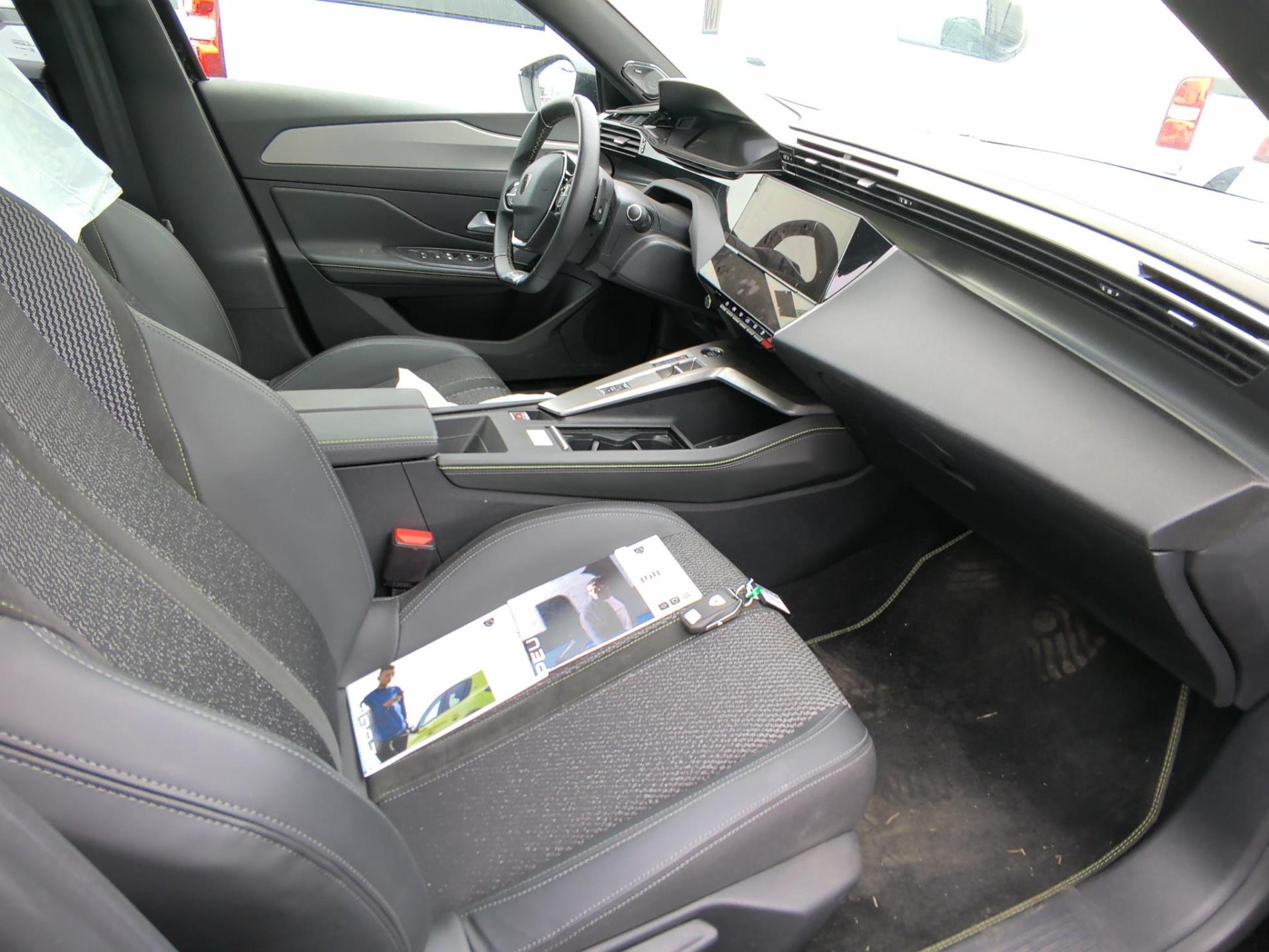 Peugeot 308 SW Hybrid 136 e-DCS6 GT 2024