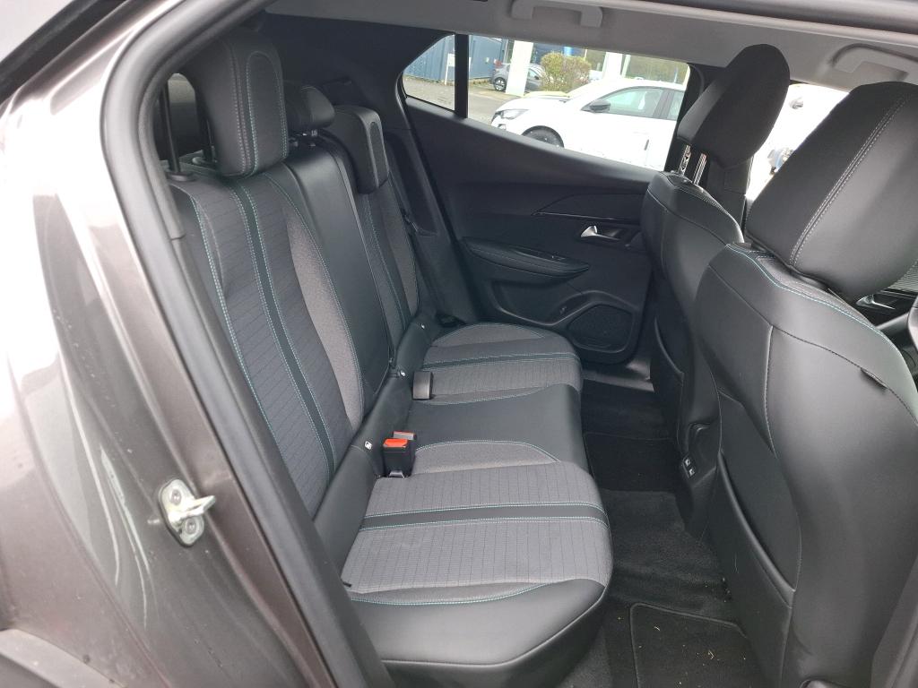 Peugeot 2008 BlueHDi 130 S&S EAT8 Allure 2021