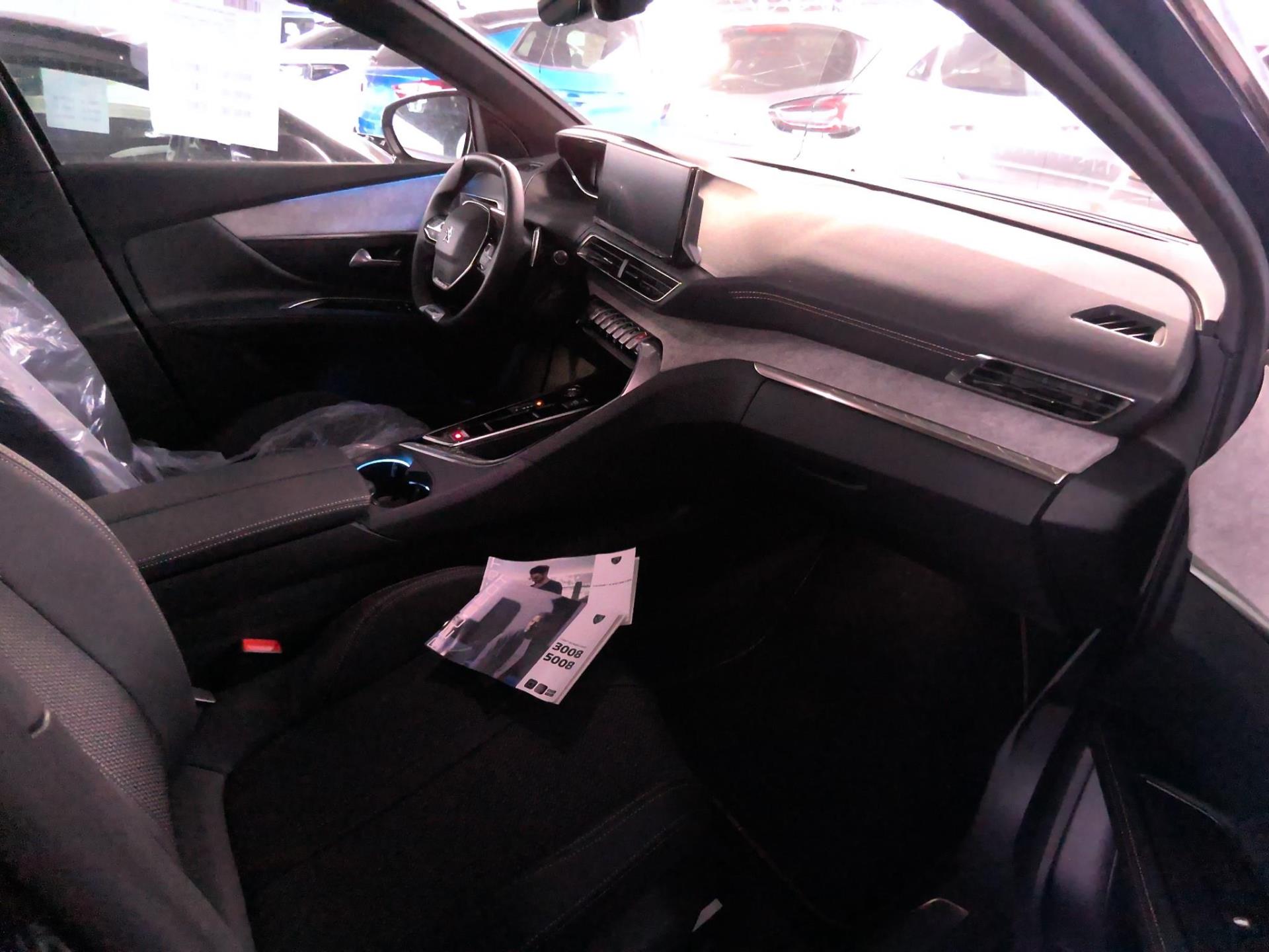 Peugeot 5008 PureTech 130ch S&S EAT8 GT 2023