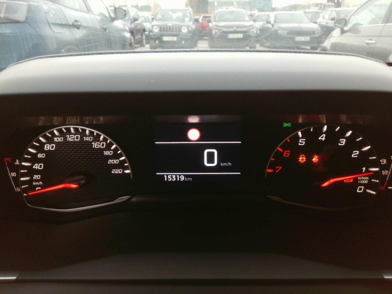Foto Peugeot 208 9