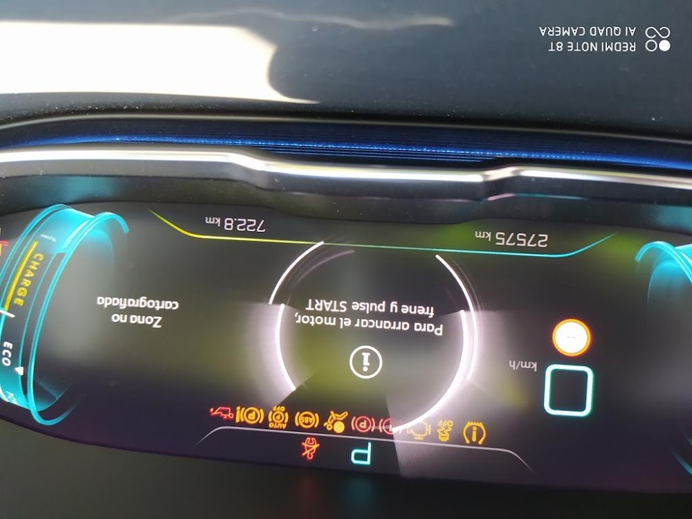 Foto Peugeot 3008 Hybrid 3