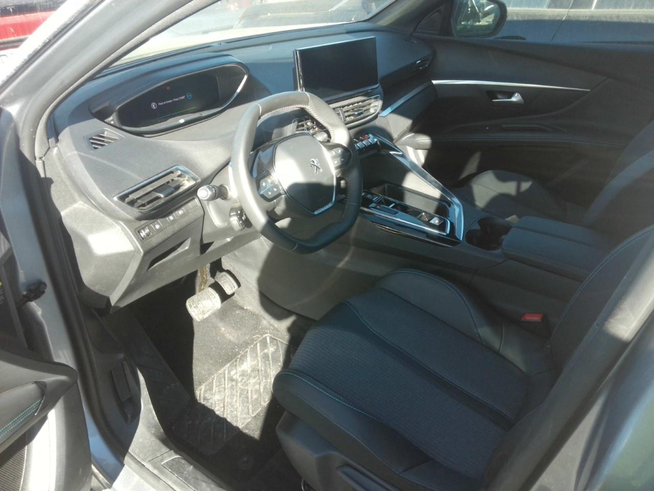 Foto Peugeot 3008 Plug-in Hybrid 3