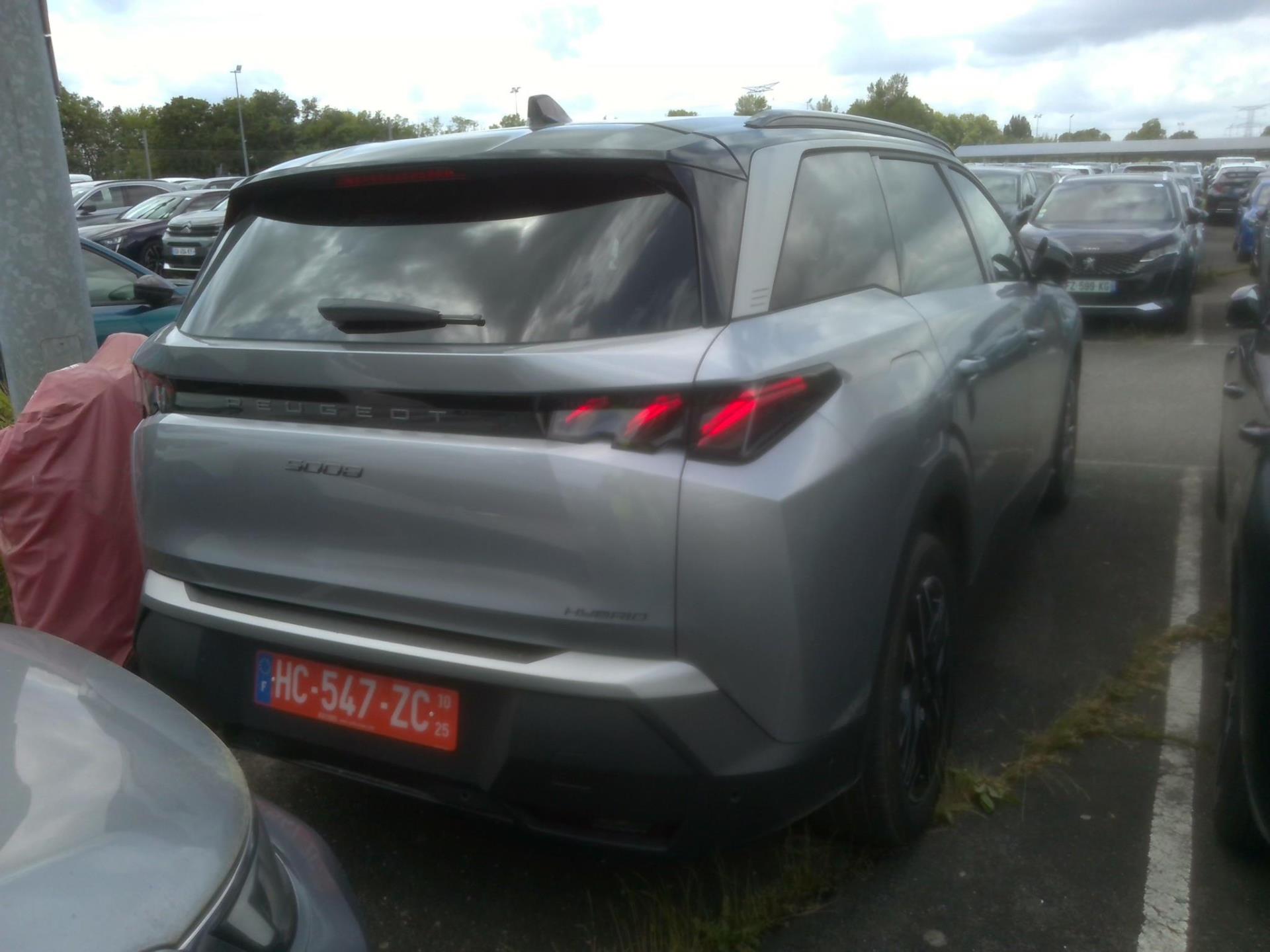 Peugeot 5008 Hybrid 145 e-DCS6 GT 2025