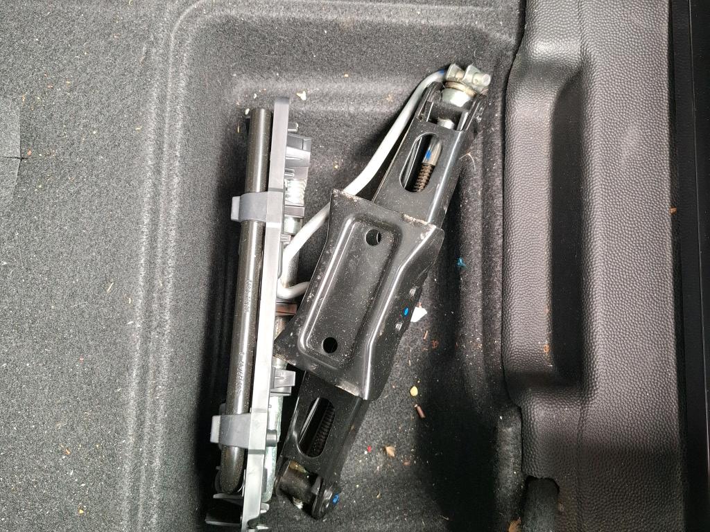 Peugeot PARTNER FOURGON STANDARD 650 KG BLUEHDI 100 S&S BVM5 PREMIUM 2021