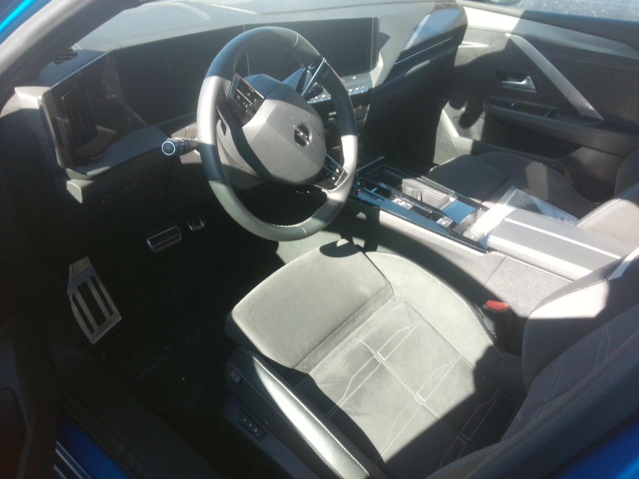 Foto Opel Astra PHEV 3