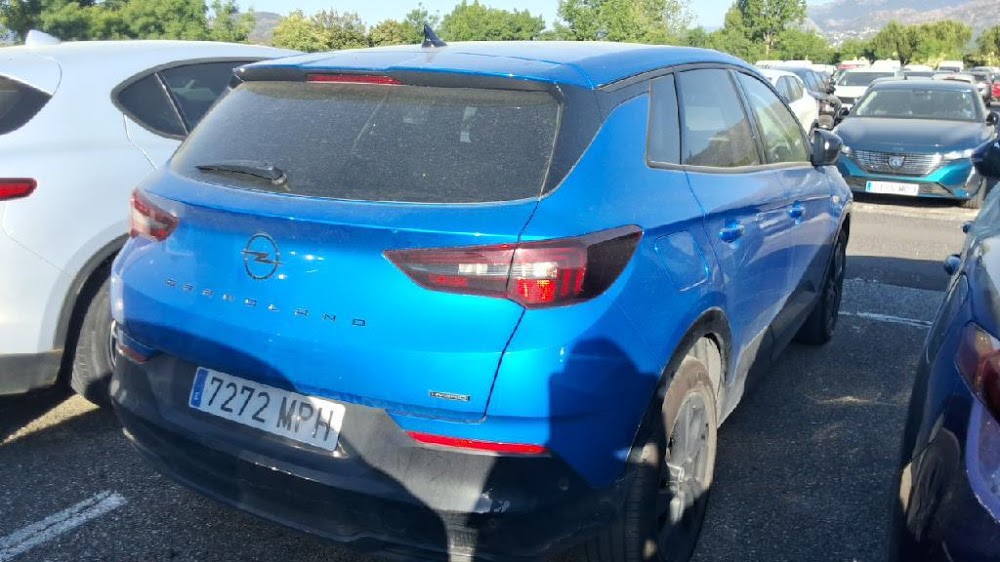 Foto Opel Grandland PHEV 14