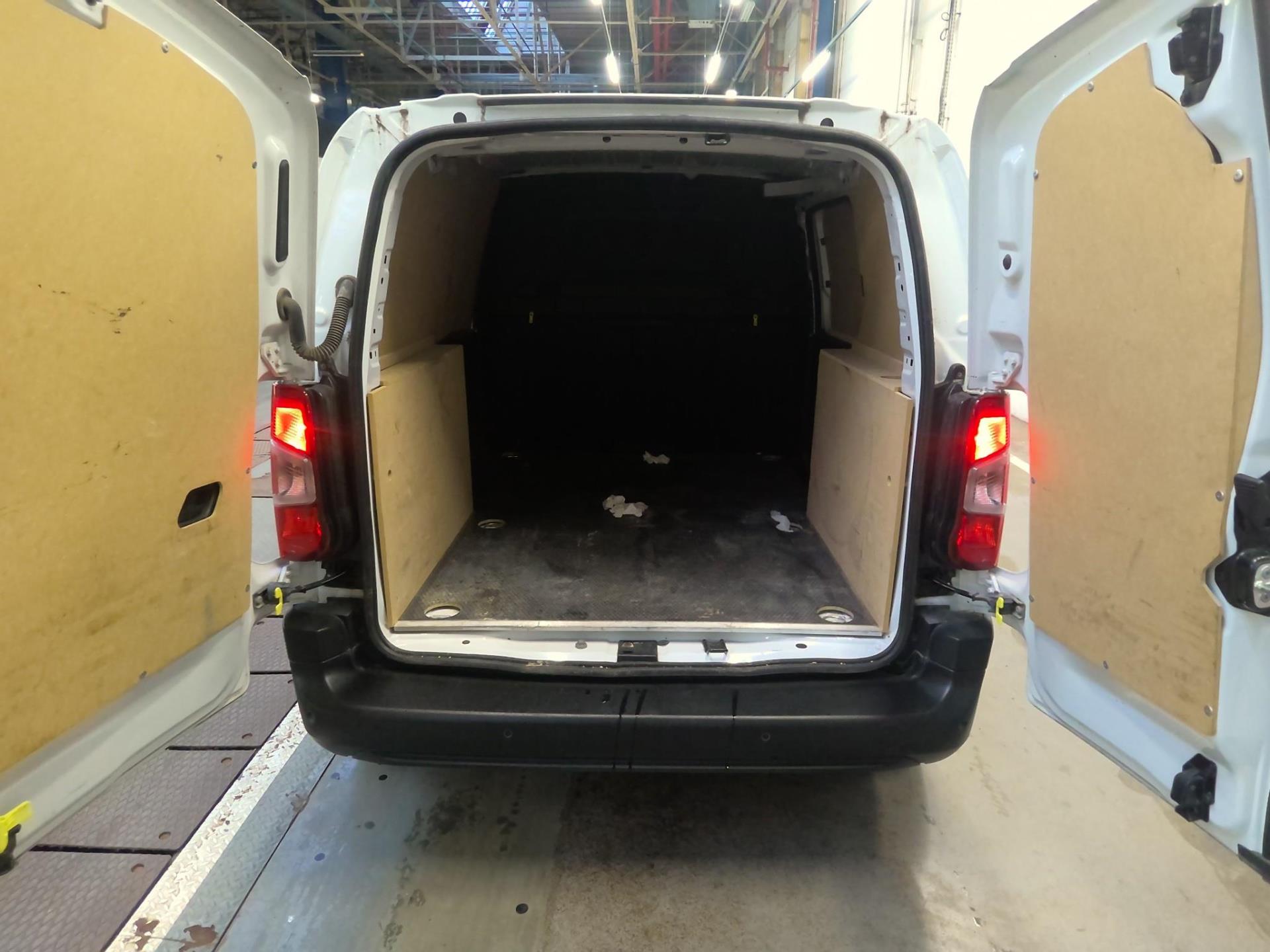 Peugeot PARTNER FOURGON M 950 KG BLUEHDI 100 S&S BVM6  2023