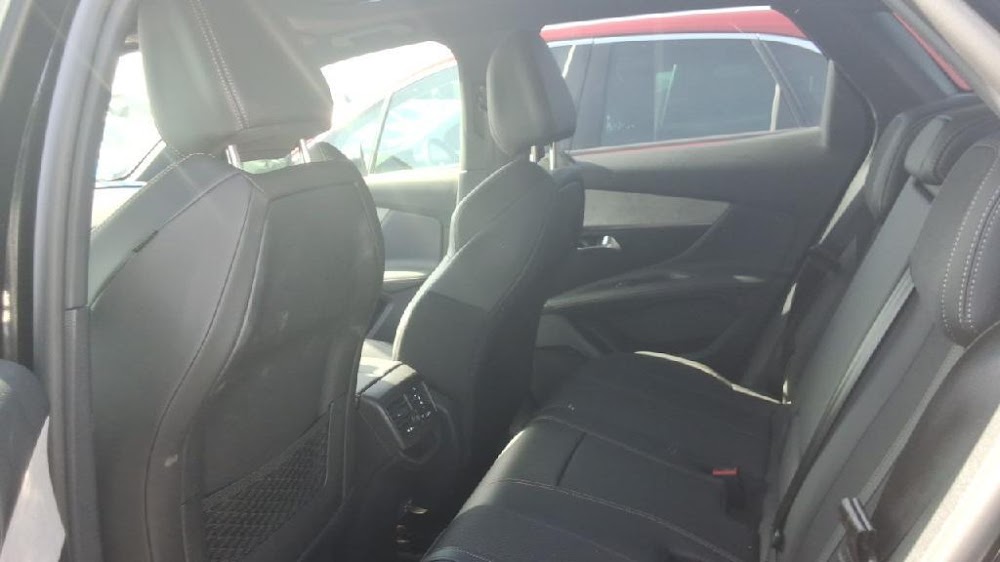 Foto Peugeot 3008 Hybrid 11
