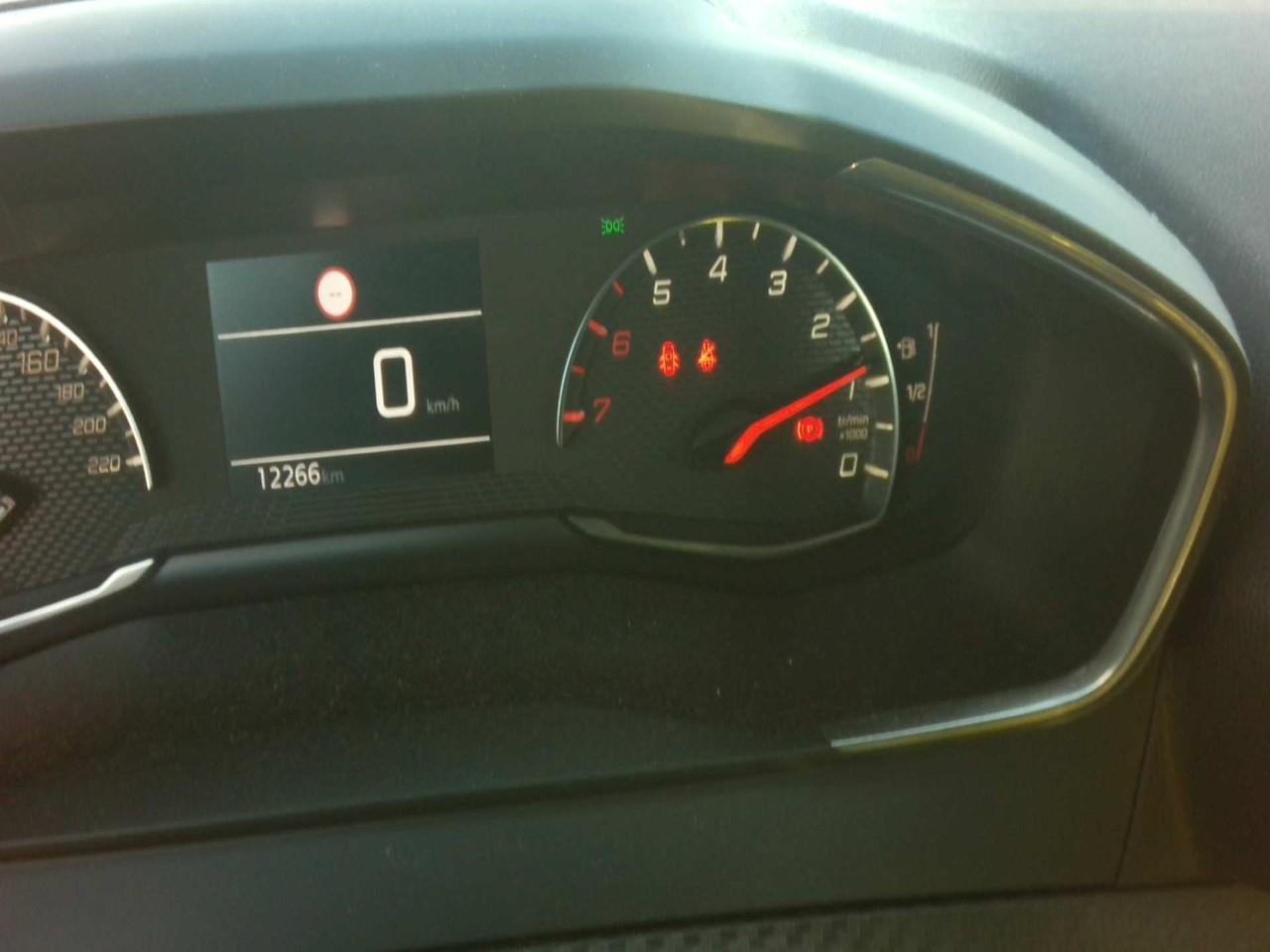 Foto Peugeot 208 4