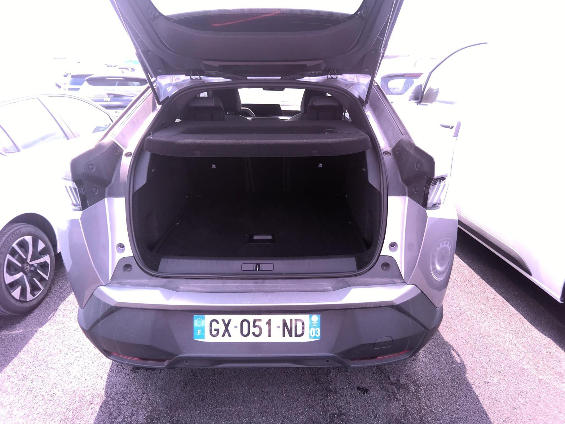 Peugeot 3008 Hybrid 136 e-DCS6 Allure 2024