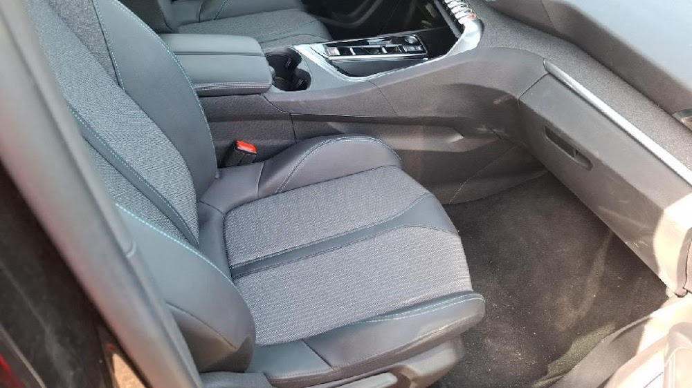 Foto Peugeot 3008 Hybrid 11