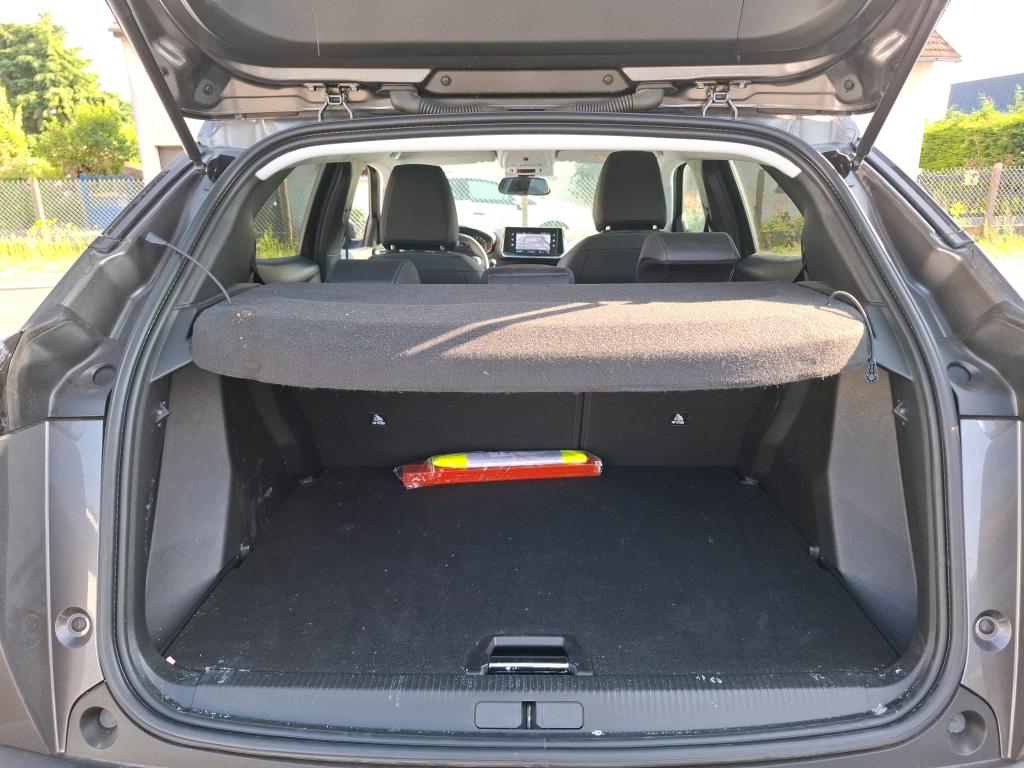 Peugeot 2008 BlueHDi 130 S&S EAT8 Allure 2021