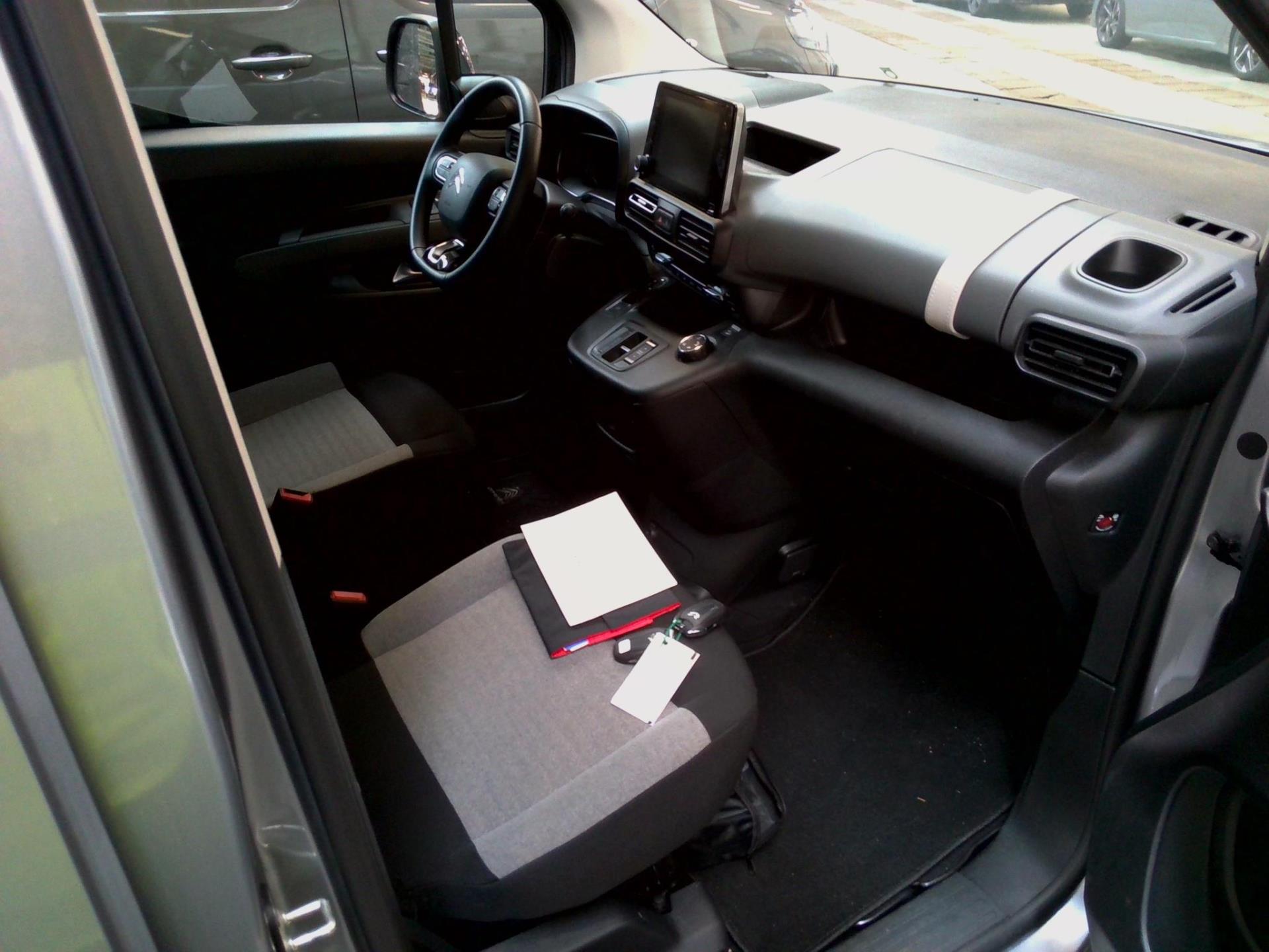 Citroen e-Berlingo Taille M 136 ch 100 kWh Automatique Shine 2021