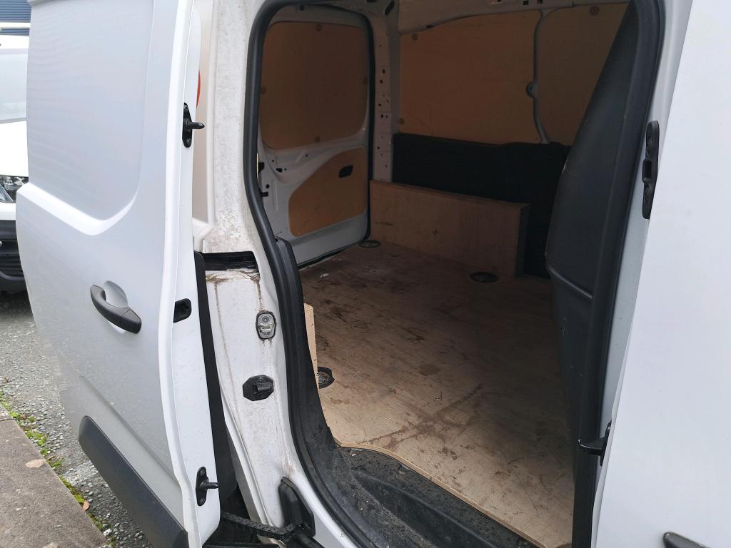 Peugeot PARTNER FOURGON STANDARD 650 KG BLUEHDI 100 S&S BVM5 ASPHALT 2019