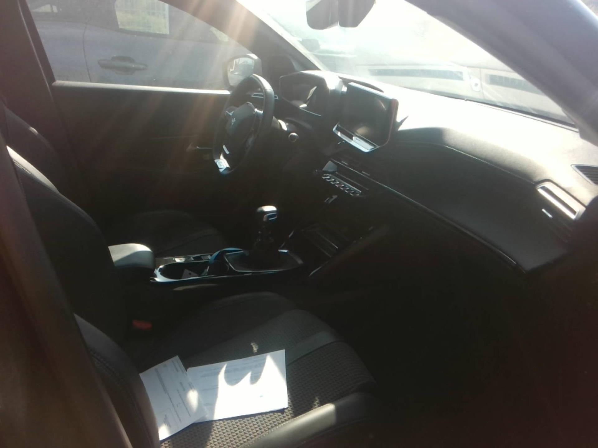Peugeot 208 BlueHDi 100 S&S BVM6 GT 2022
