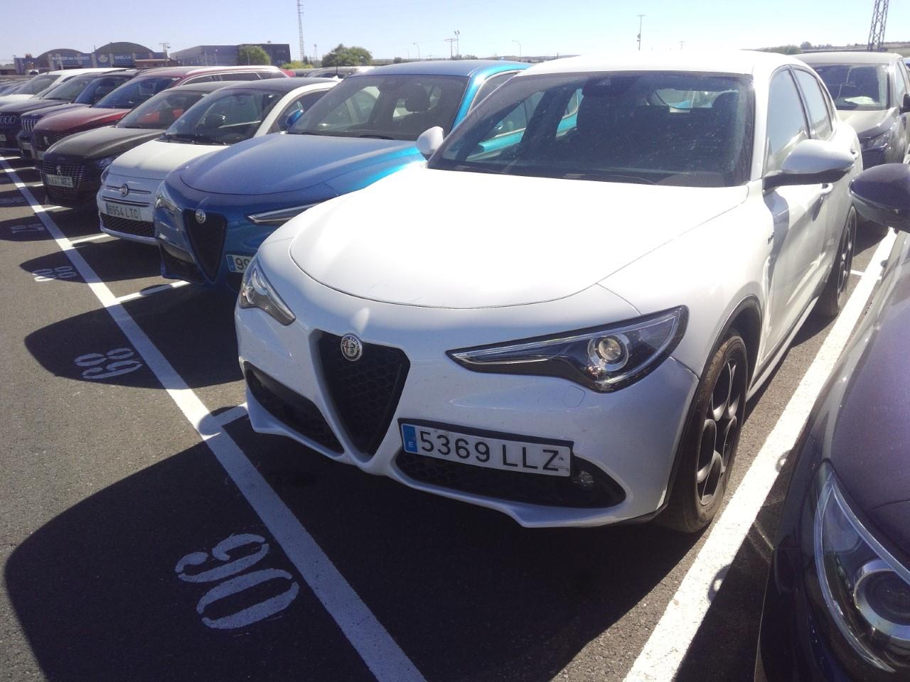Foto Alfa Romeo Stelvio 2