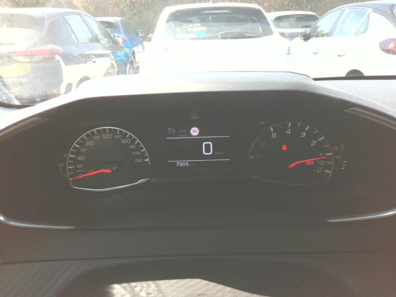 Foto Peugeot 208 5
