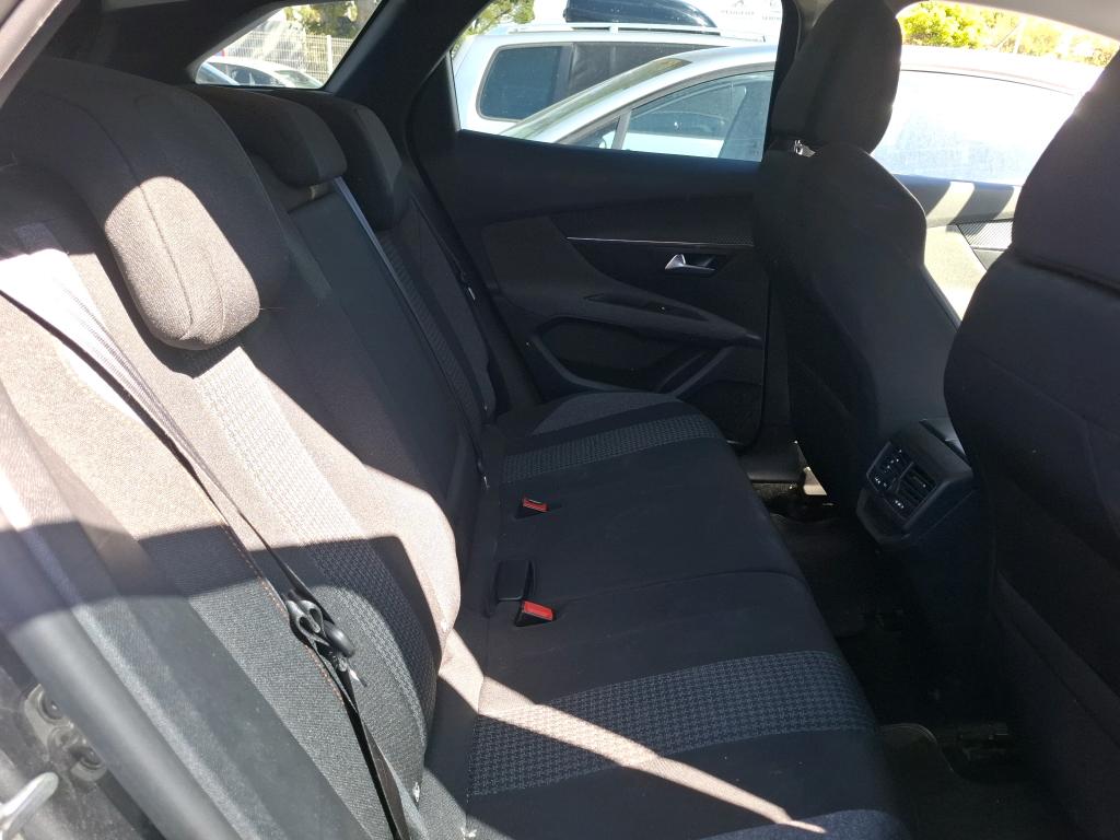 Peugeot 3008 BlueHDi 130ch S&S EAT8 Active Business 2021