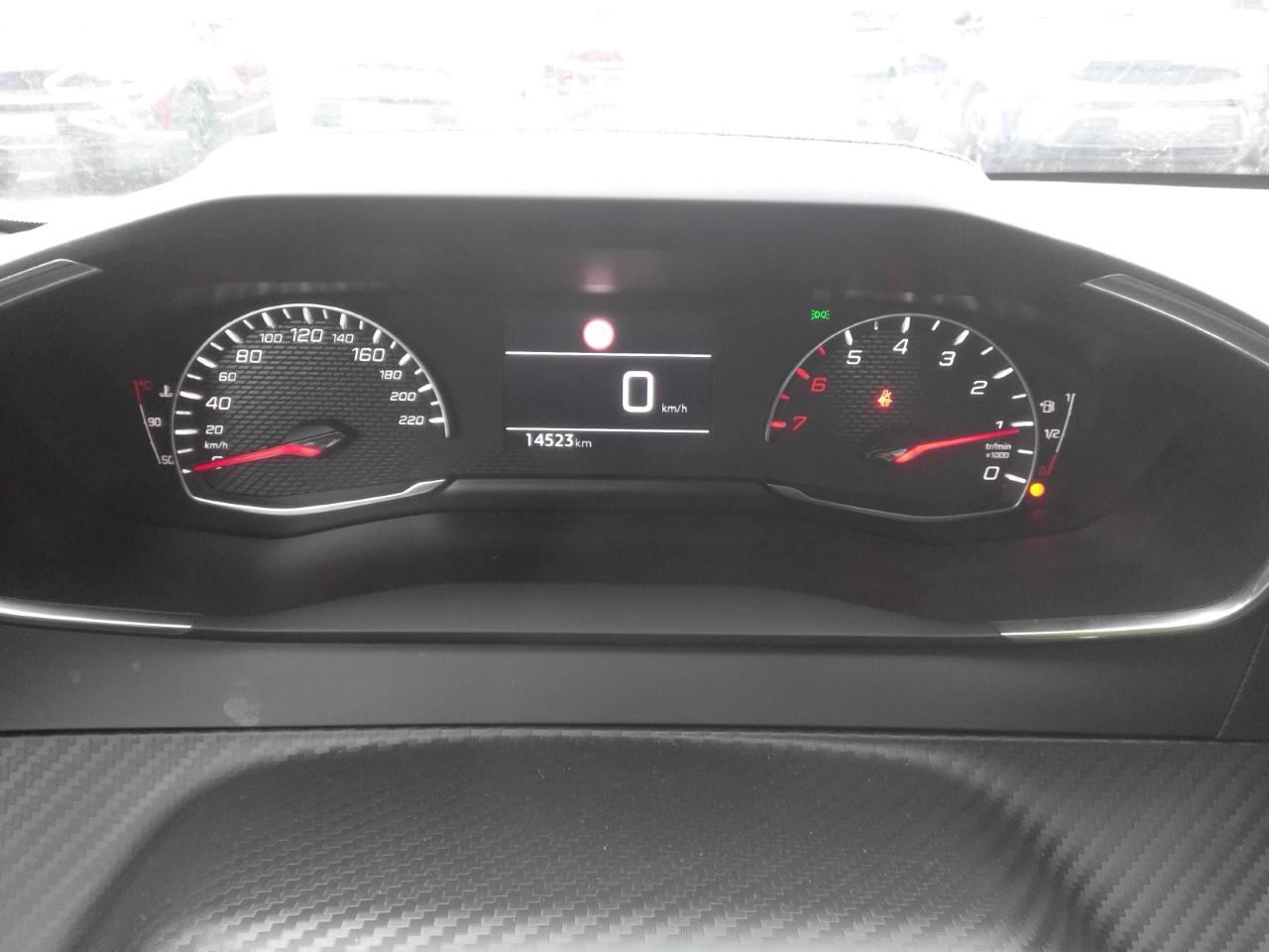 Foto Peugeot 208 5