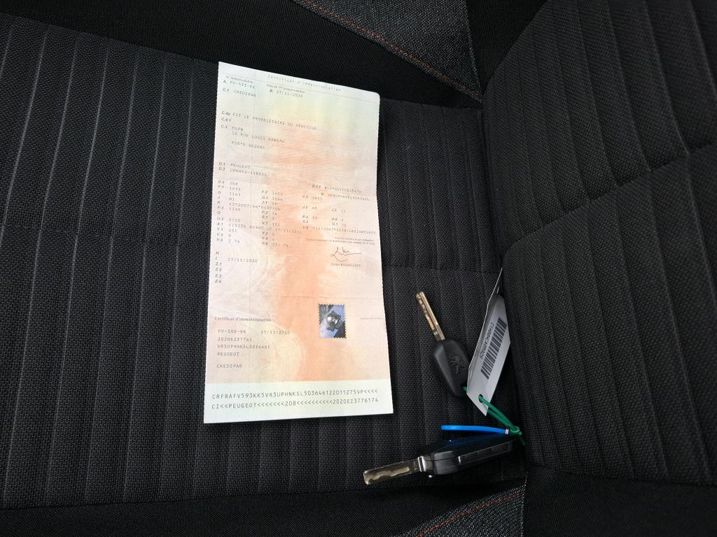 Peugeot 208 PureTech 100 S&S EAT8 Active Business 2020