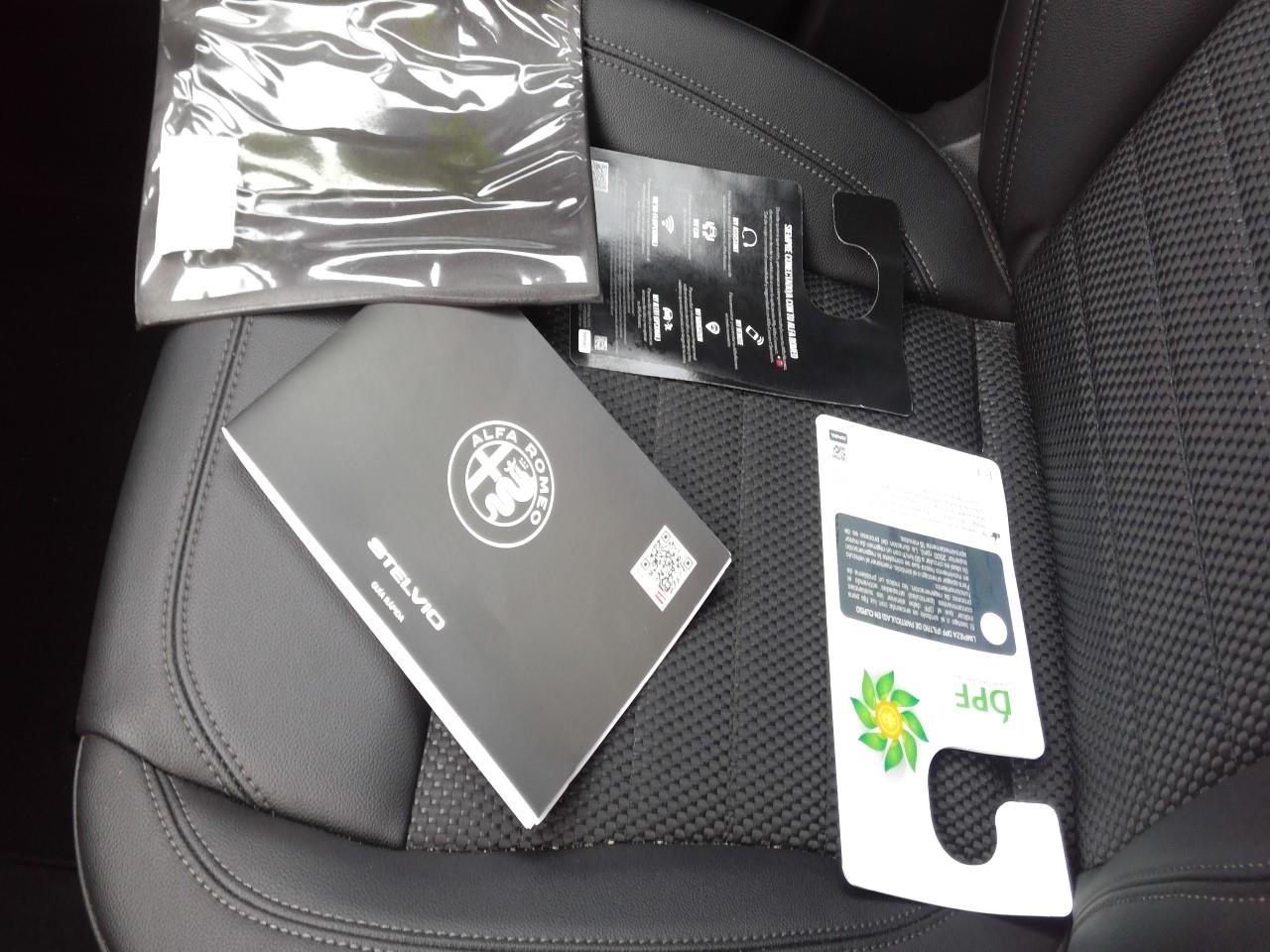 Foto Alfa Romeo Stelvio 9