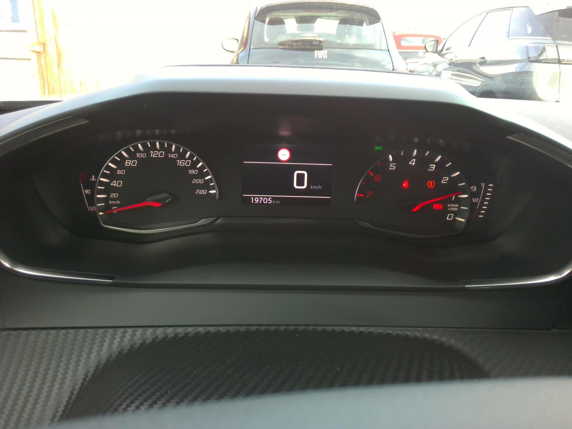 Peugeot 2008 II 