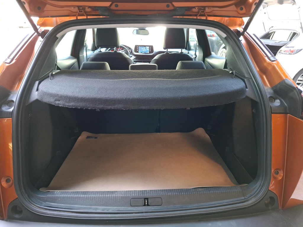Peugeot 2008 BlueHDi 130 S&S EAT8 Allure 2022