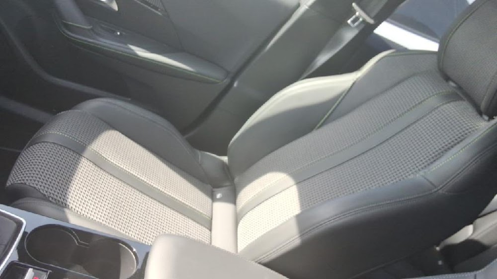 Foto Peugeot 2008 9