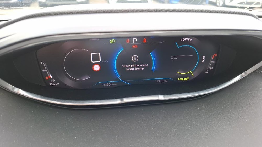 Foto Peugeot 3008 Hybrid 3
