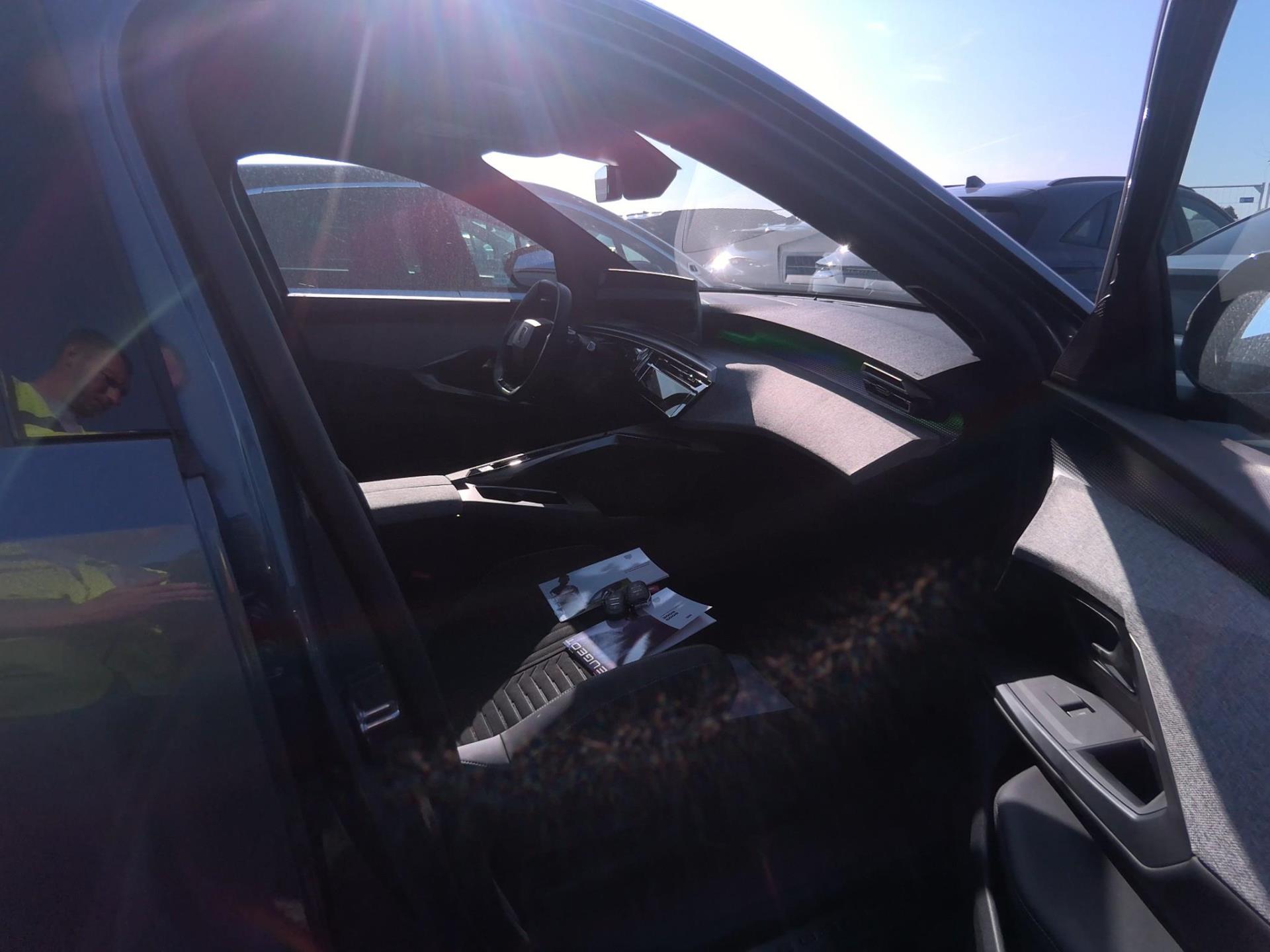 Peugeot 3008 Hybrid 136 e-DCS6 GT 2025