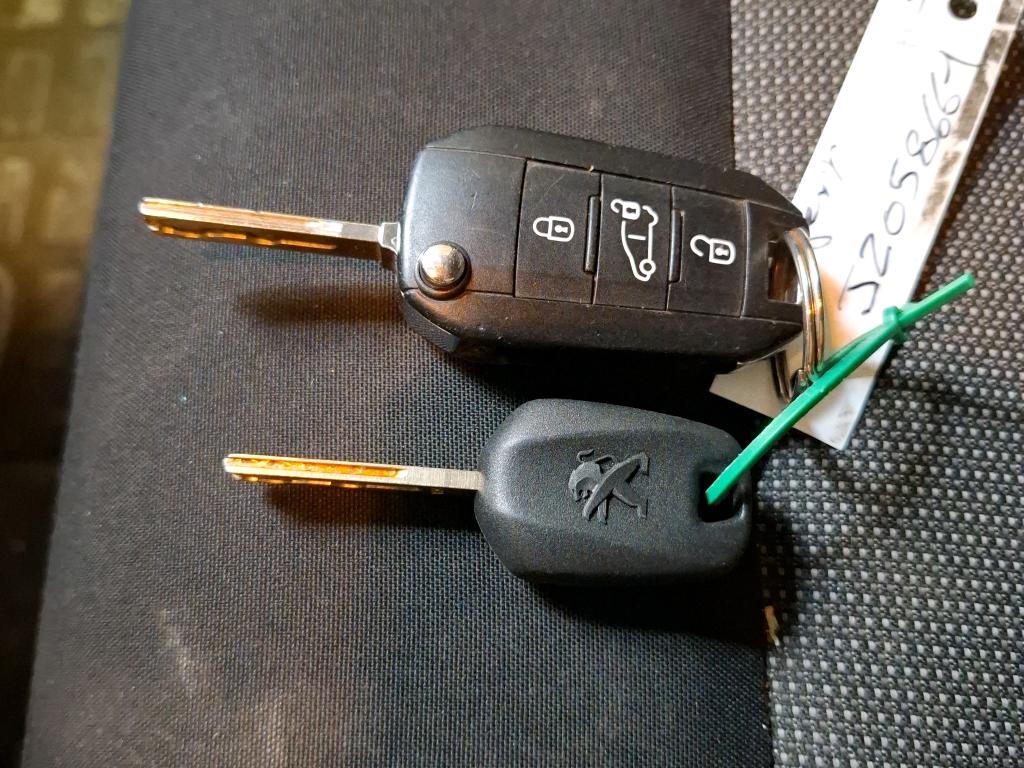 Peugeot EXPERT FGN TOLE STANDARD 2.0 BLUEHDI 120 S&S BVM6 PREMIUM 2018