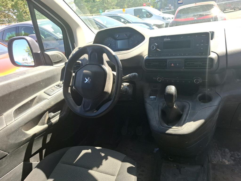 Peugeot PARTNER FOURGON STANDARD 650 KG BLUEHDI 100 S&S BVM5 PREMIUM 2019