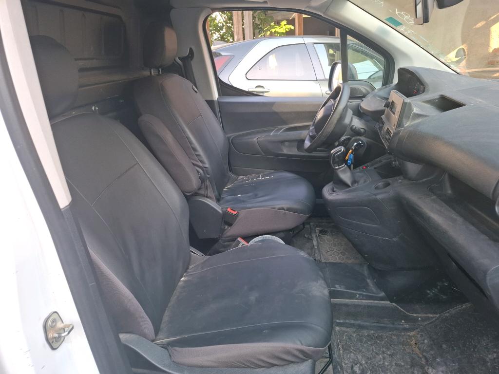 Peugeot PARTNER FOURGON STANDARD 650 KG BLUEHDI 100 S&S BVM5 PREMIUM 2019