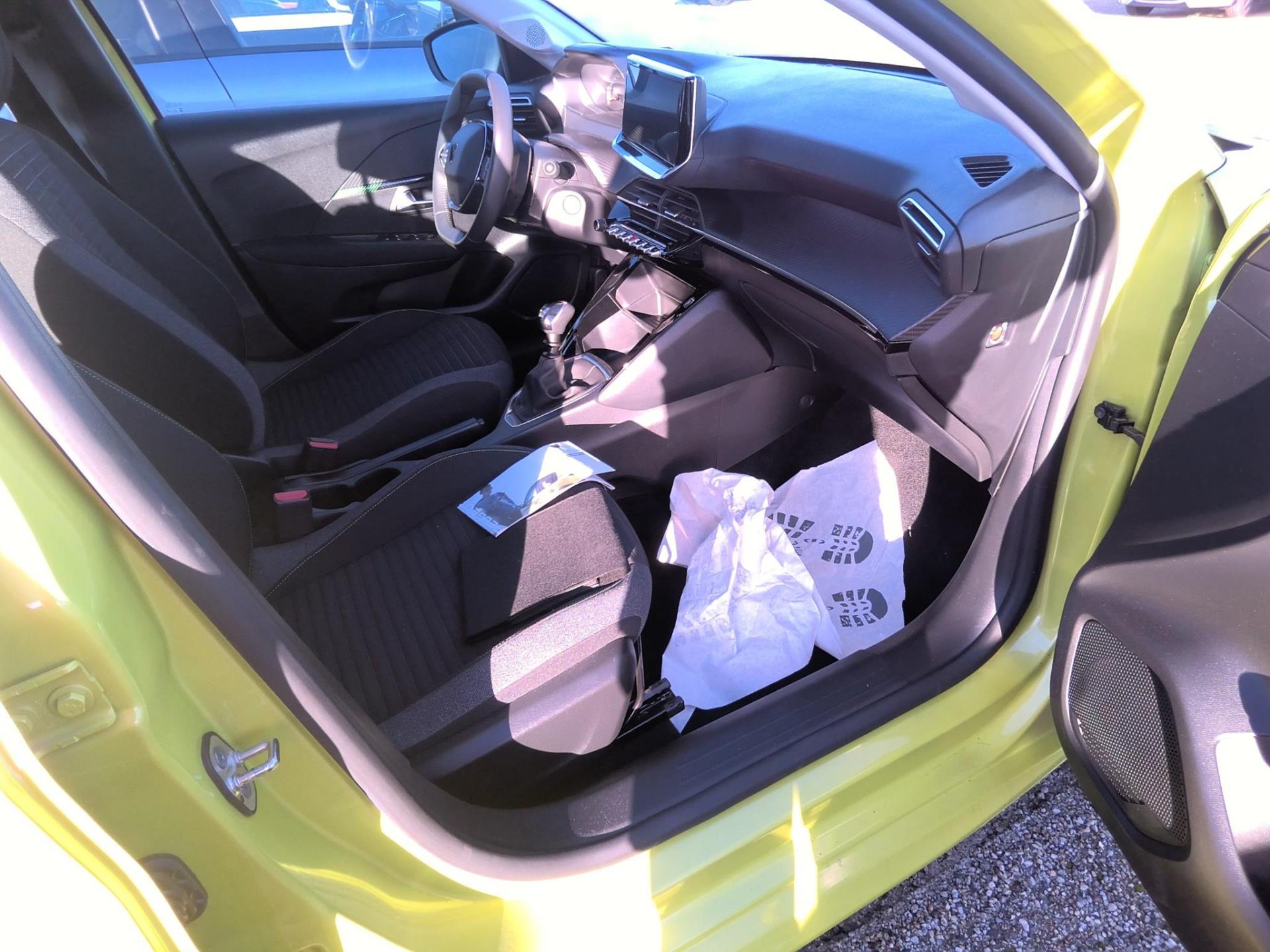 Peugeot 208 PureTech 100 S&S BVM6 Active 2024