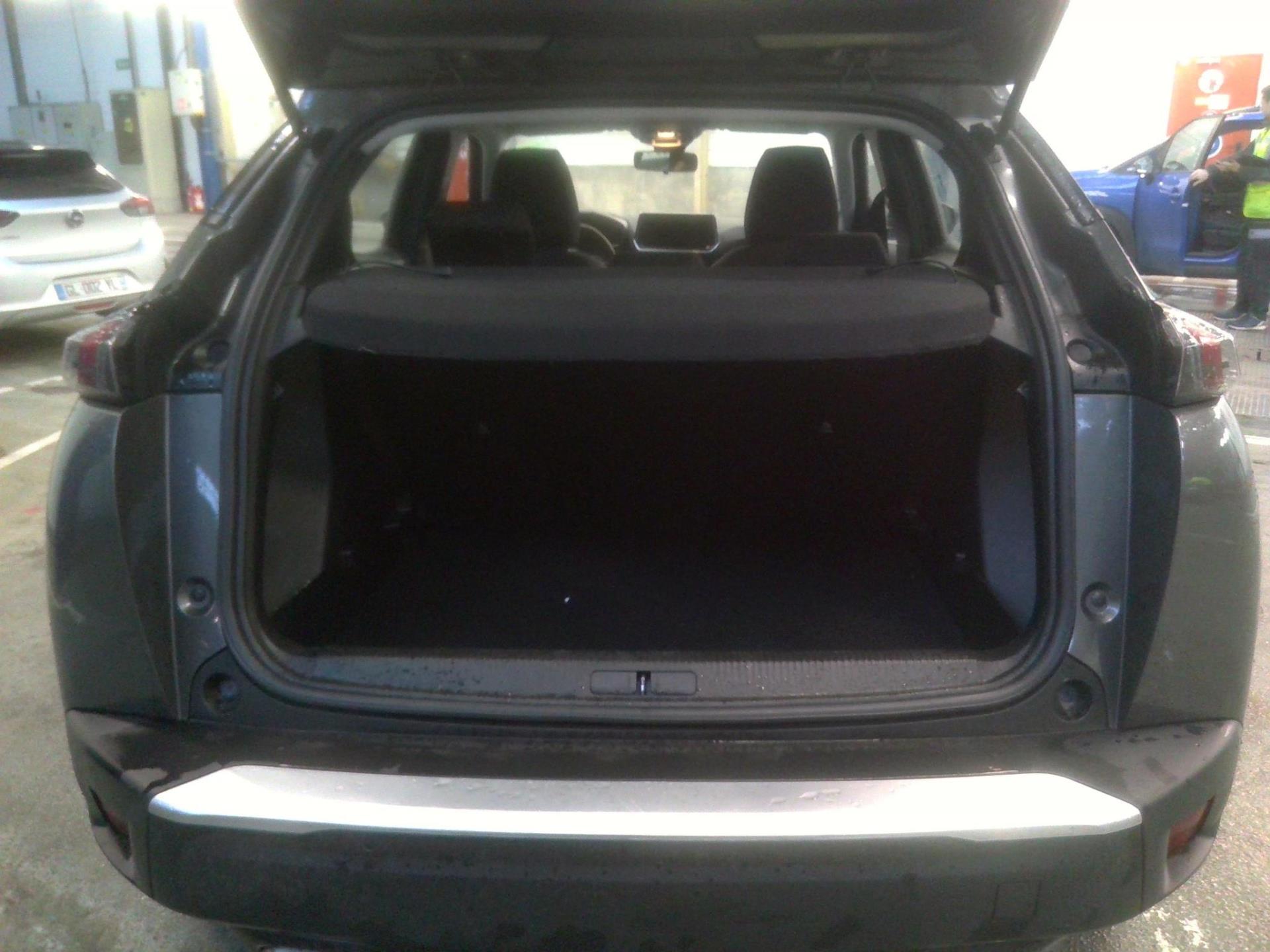 Peugeot 2008 PureTech 130 S&S BVM6 Active 2022