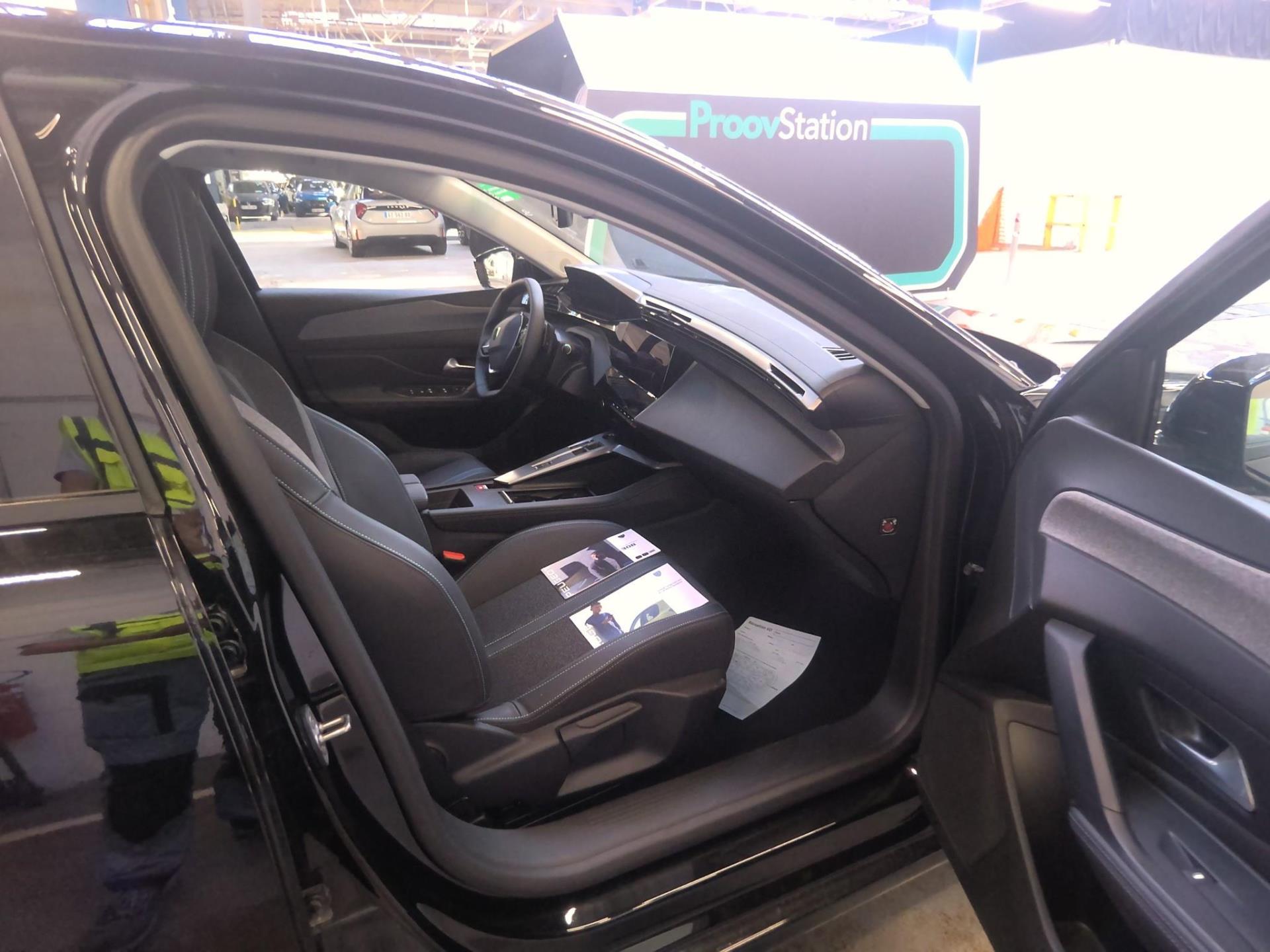Peugeot 308 PHEV 180 e-EAT8 Allure 2024