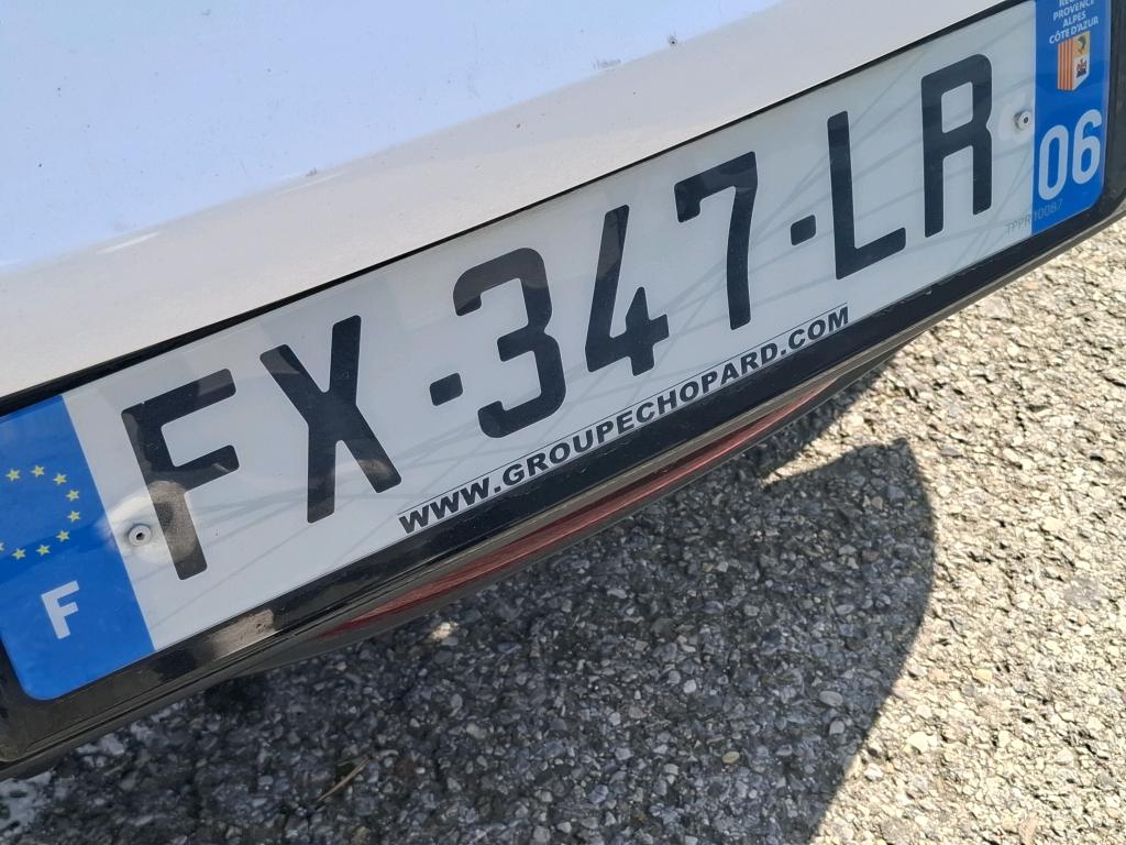 Peugeot 208 BlueHDi 100 S&S BVM6 Allure Business 2021