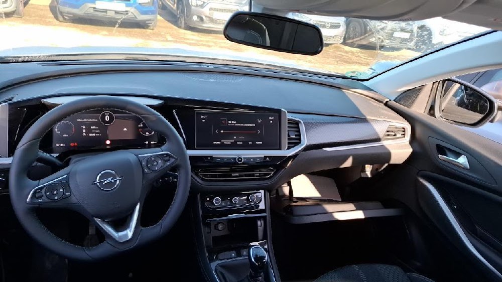 Foto Opel Grandland 16
