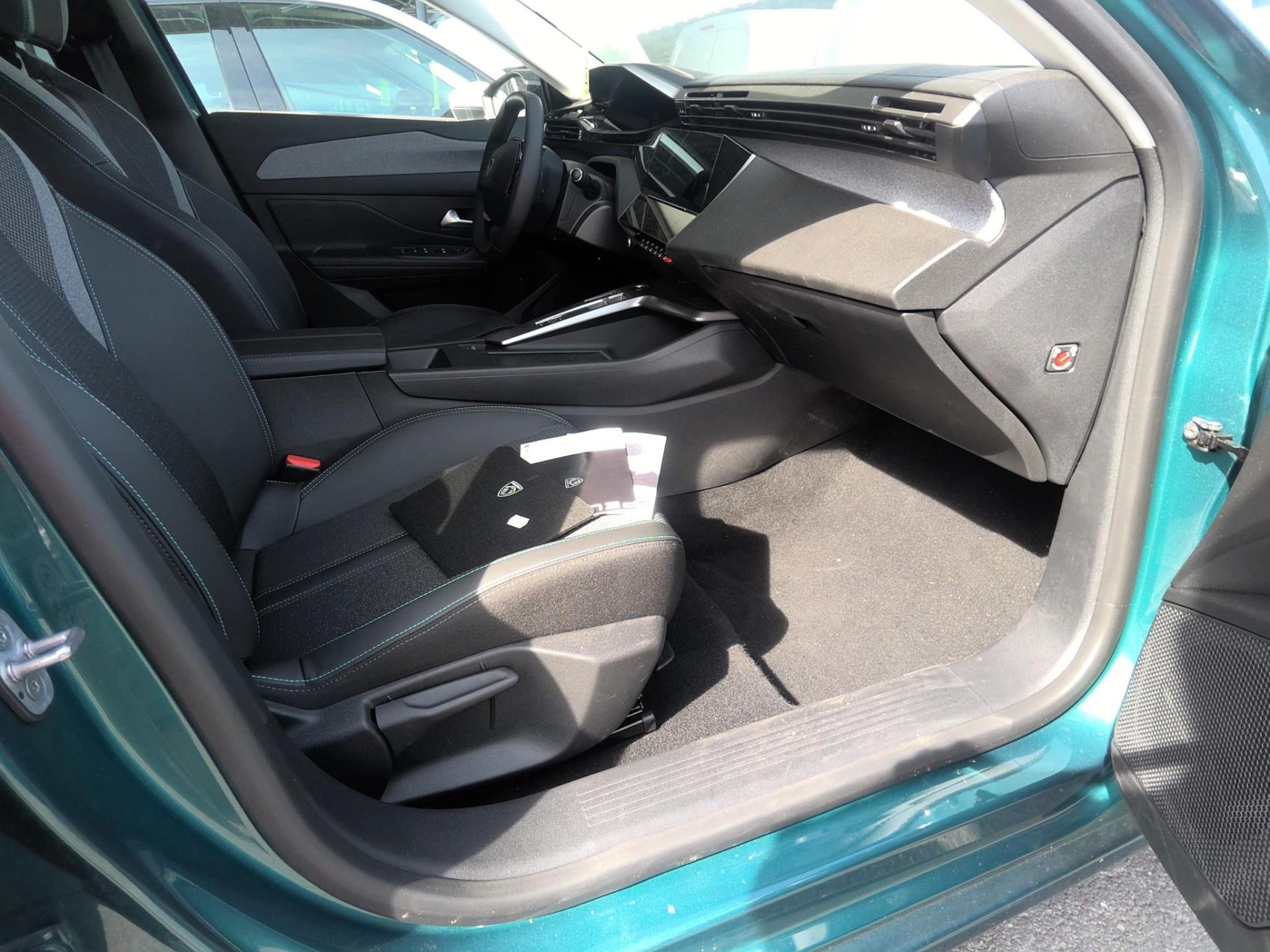 Peugeot 308 SW Electrique 54 kWh 156ch Allure 2025