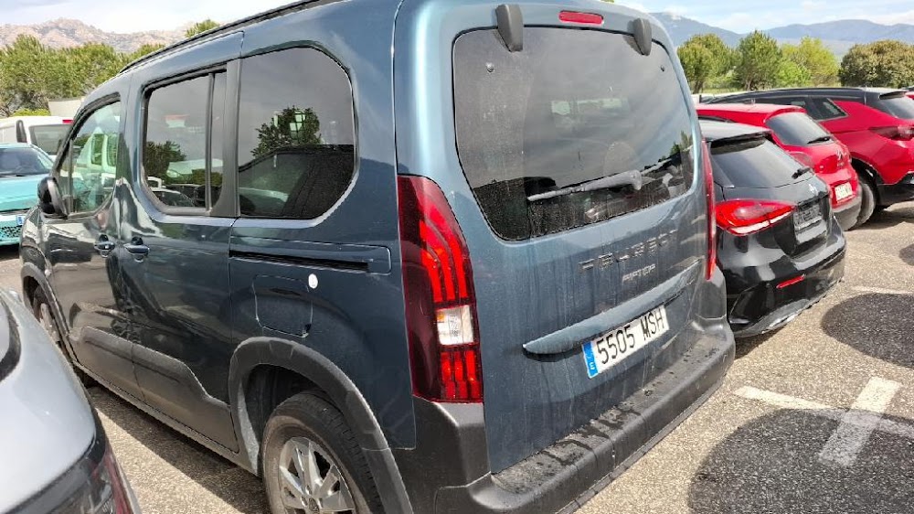 Foto Peugeot Rifter 8
