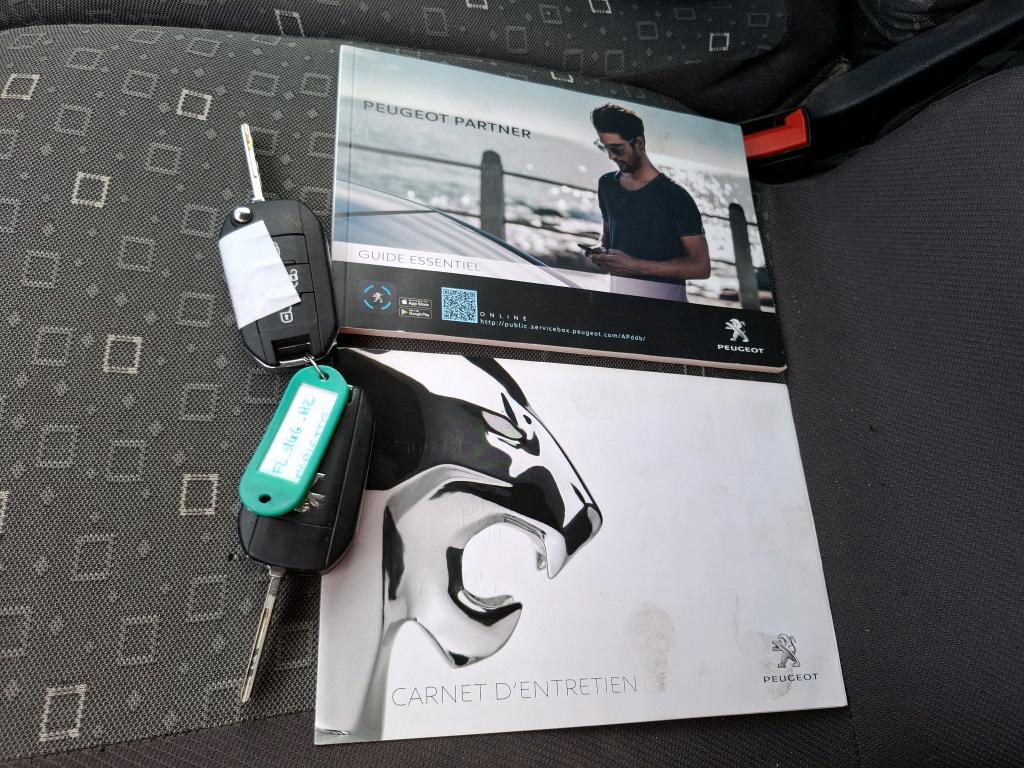 Peugeot PARTNER FOURGON STANDARD 650 KG BLUEHDI 100 S&S BVM5 PREMIUM 2019