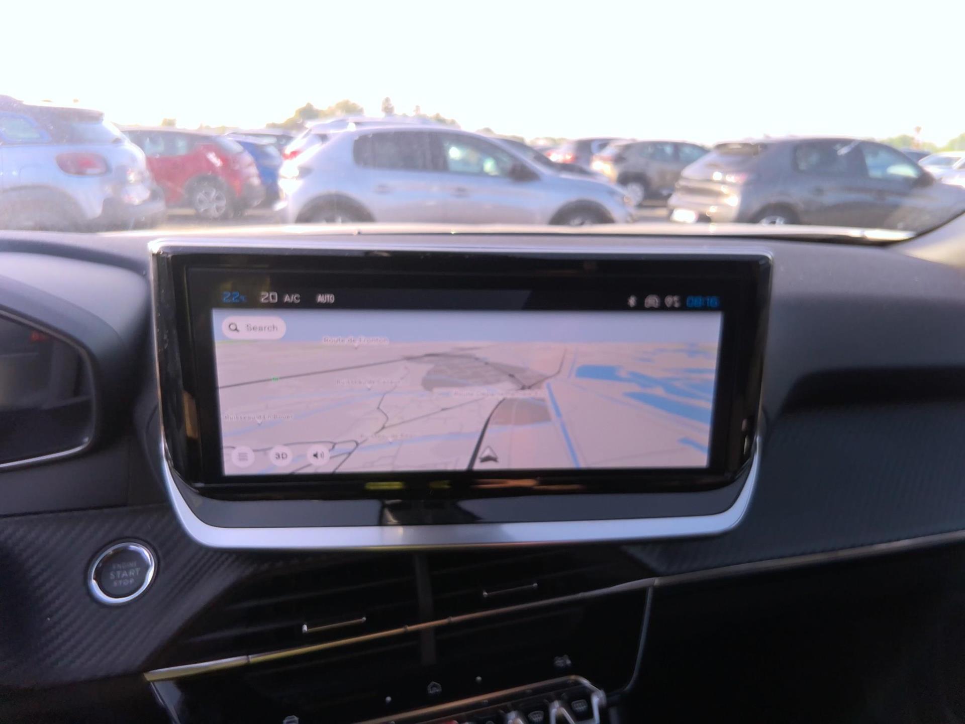 Peugeot 2008 Hybrid 136 e-DCS6 Allure 2025